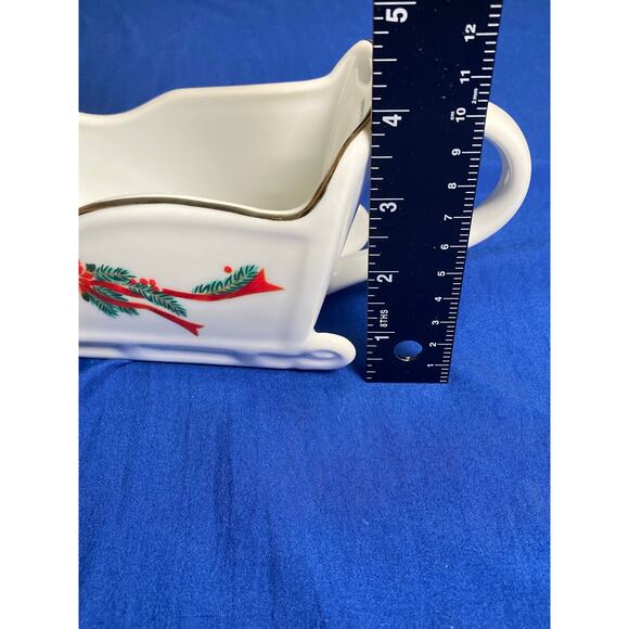 Gravy Boat Holiday Christmas Sleigh Poinsettia and Ribbons Red Green White 16oz - Picture 9 of 9